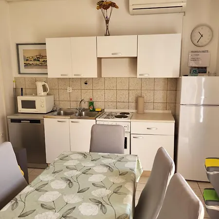 Centar דירה Palit